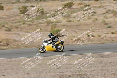 media/Apr-20-2025-AHRMA (Sun) [[393a79c373]]/Race/Group 11 early race/Turn 4b/